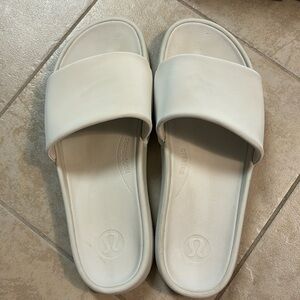Women’s Lululemon Restfeel Slides, Size 11 in Bone
